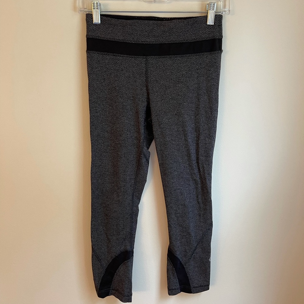 Lululemon cropped leggings